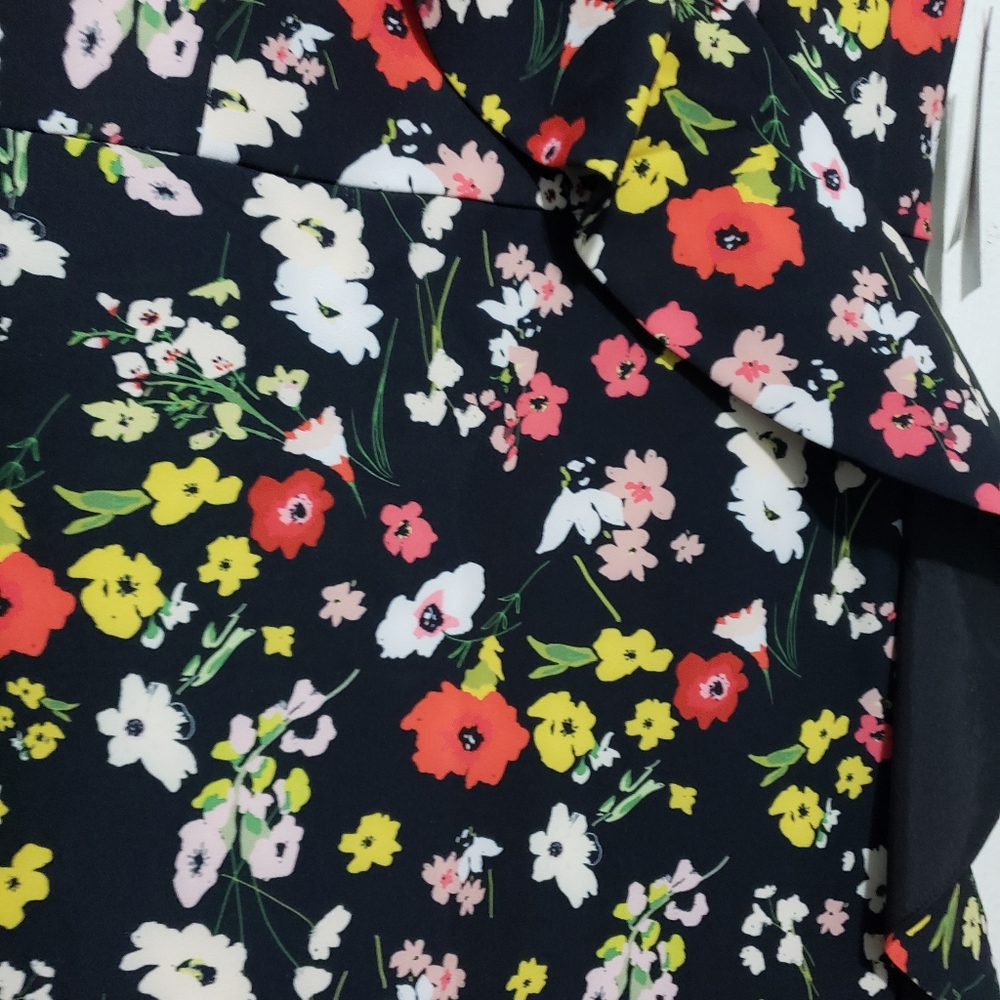 Dress - Picture 6 of 10
